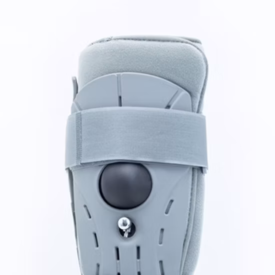 Stivale Walker pneumatico alto con guscio interamente in plastica